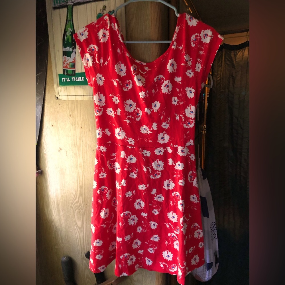 So sundress red with floral print size large